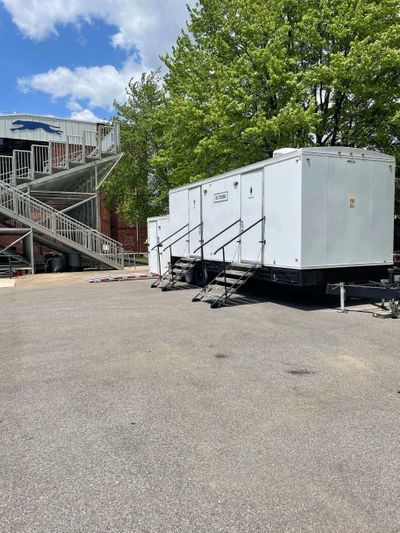 9 Stall Gallery 4.jpeg