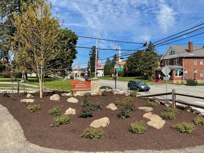 Image of commercial landscape Image of commercial landscape