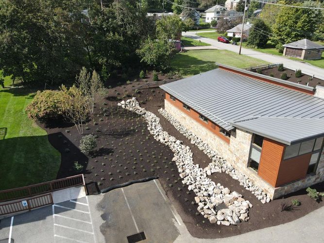 Image of commercial landscape Image of commercial landscape