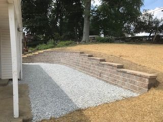 Retaining_wall_and_yard_grading-after.jpg