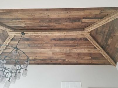 projects-reclaimed-lumber-ceiling.jpg