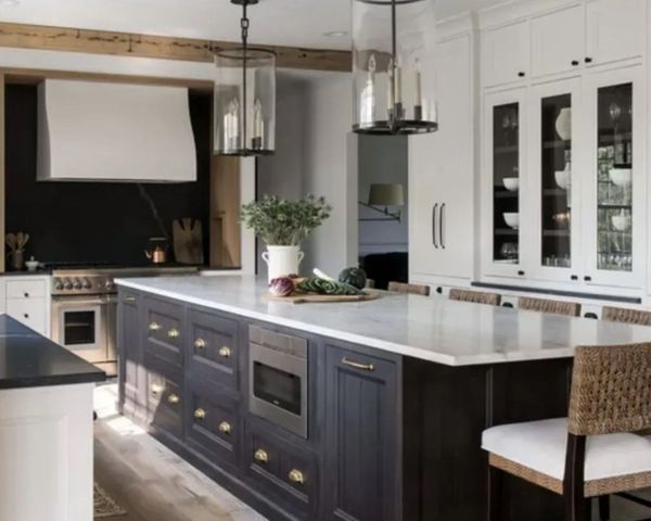 Installed QUARTZ COUNTERTOPS in a residential kitchen