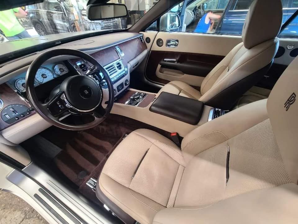 Interior.jpg