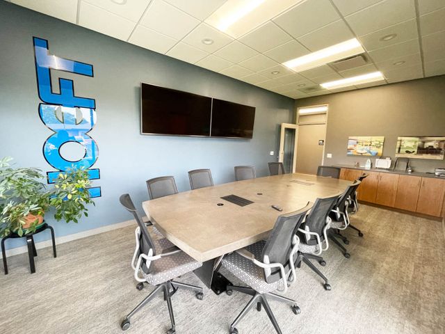 Small conference room at Hoeft Builders in Eau Claire, WI