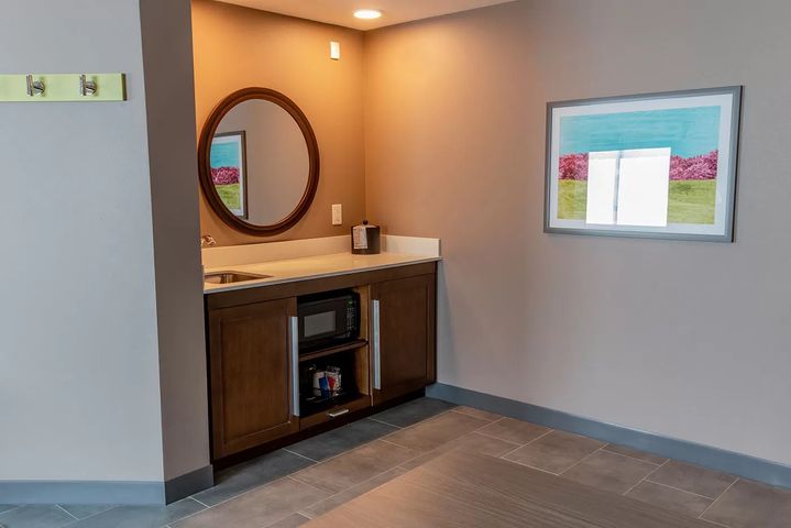 Hampton Inn - Marshfield Gallery Pic 30.jpeg