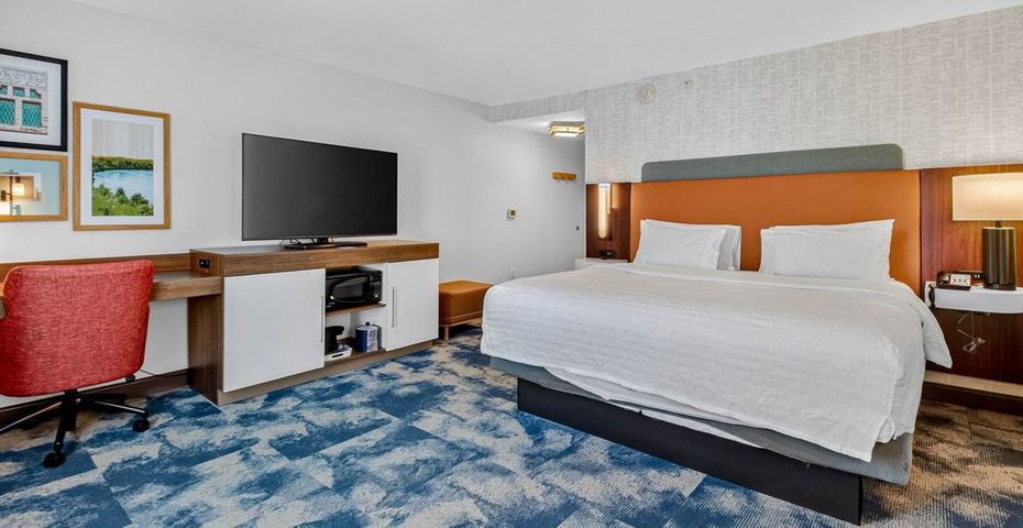 Hotel king room construction at Hampton Inn in Menomonie, WI - Hoeft Builders