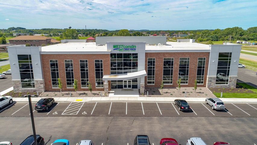 New construction of administrative center for WESTconsin Credit Union, built by Hoeft Builders New construction of WESTconsin Credit Union admin center - Hoeft Builders