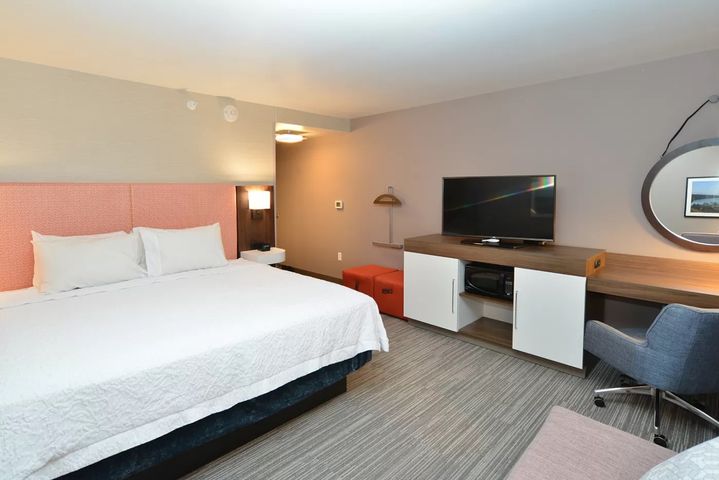 Hampton Inn - Menomonie Gallery Pic 10.jpeg