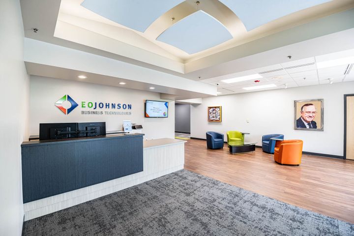 Office front desk at EO Johnson in Wausau, WI - Hoeft Builders