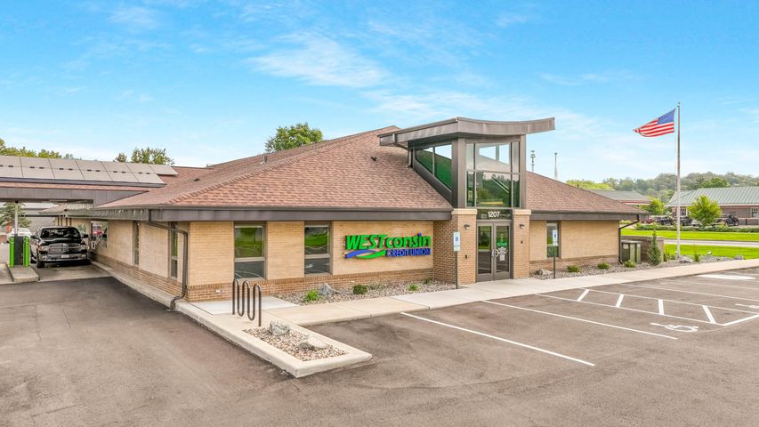 Exterionr renovation for WESTconsin Credit Union in River Falls, Wisconsin, managed by Hoeft Builders Credit union renovation project for WESTconsin Credit Union - Hoeft Builders