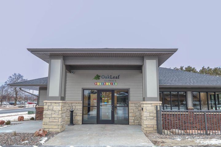 Commercial renovation project completed by Hoeft Builders for Oakleaf Pediatrics in Eau Claire, Wisconsin Renovation at Oakleaf Pediatrics in Eau Claire, WI - Hoeft Builders