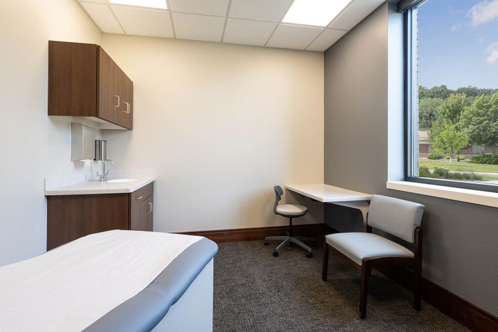Medical office room at Eau Claire GI Associates - Hoeft Builders