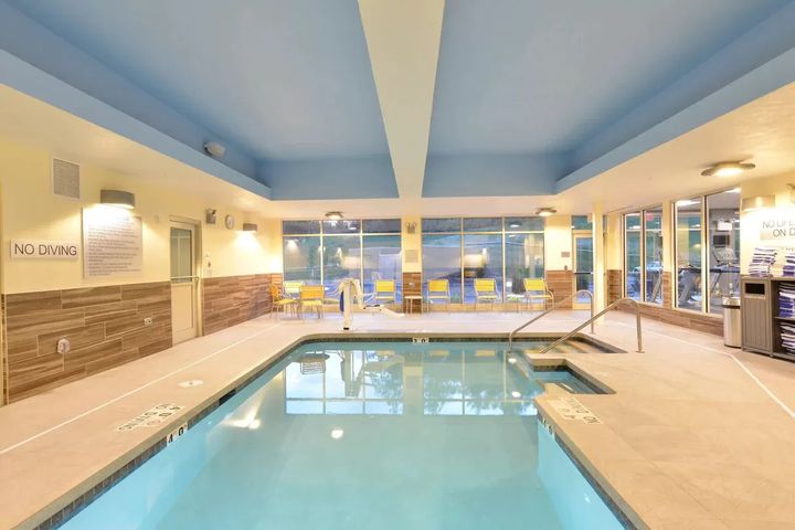 Fairfield Inn by Marriott Gallery Pic 24.jpeg