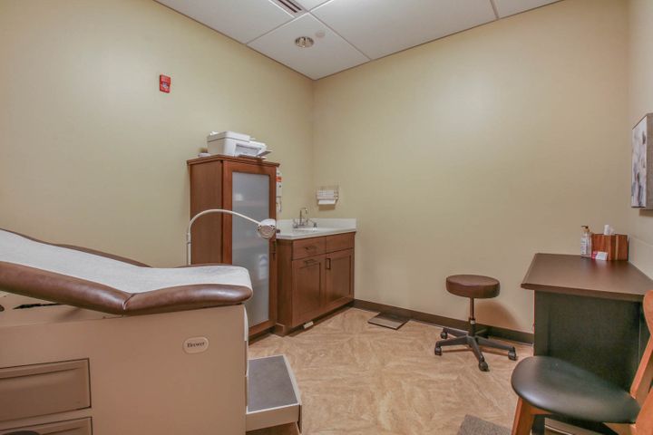 Clinic room in Altoona, WI - Hoeft Builders