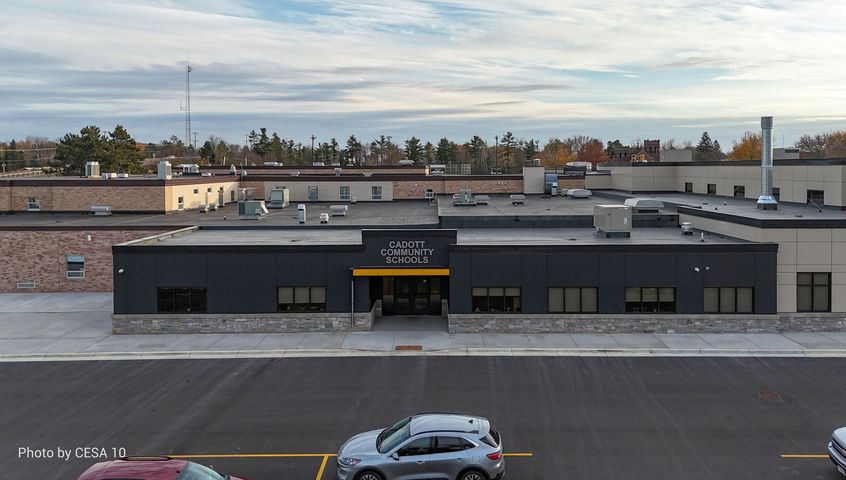 Hoeft-CadottSchool-14.jpg