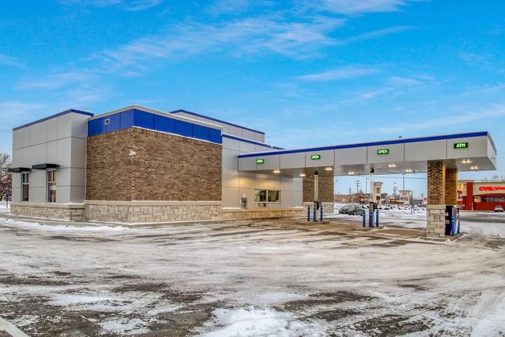 Royal Credit Union - St Paul Gallery Pic 9.jpeg