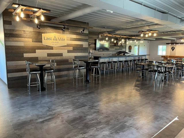 Office bar design at Elite Extra in Eau Claire, WI - Hoeft Builders