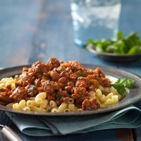 easy-skillet-chili-mac-vertical.jpg
