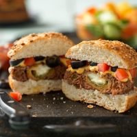 cheesy-jalapeno-pepper-stuffed-burgers-horizontal.jpg